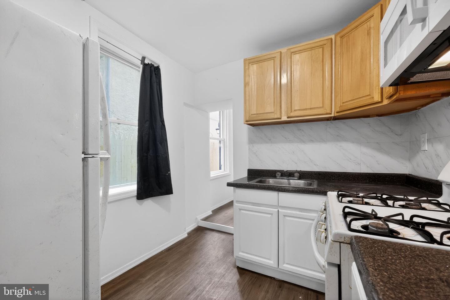 2117 N Franklin Street photo 9