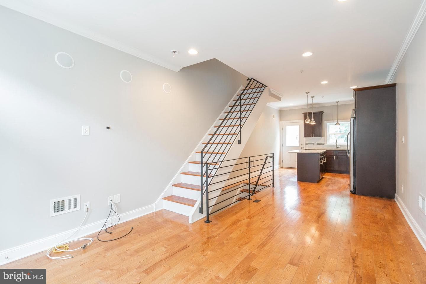 2825 Agate Street photo 6