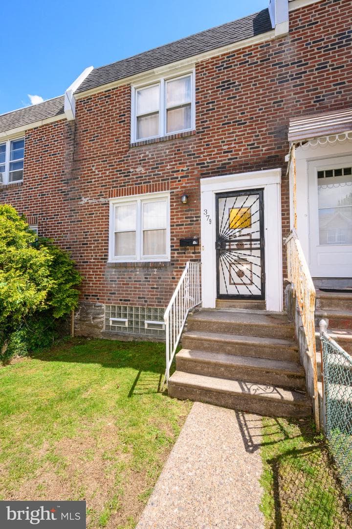379 Fairway Terrace photo 1