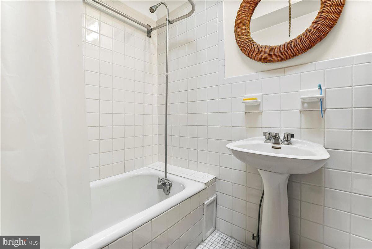 520 Burnham Road photo 25