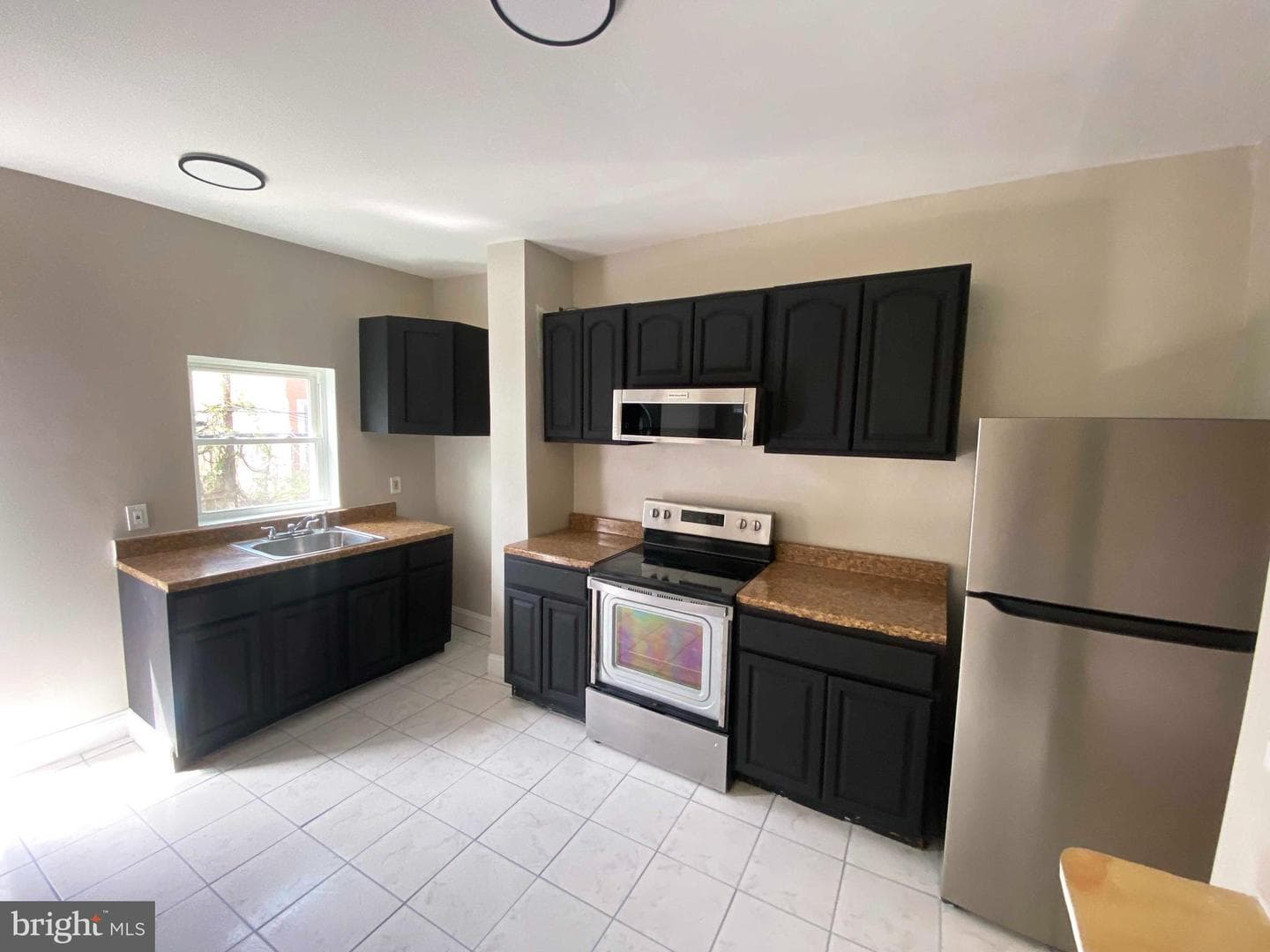 3246 N Philip Street photo 9