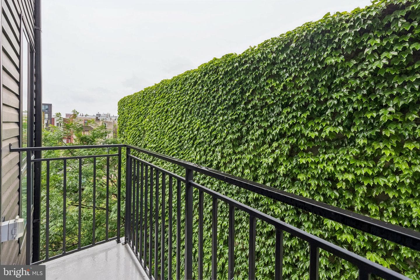 1648-50 Ridge Avenue #302 photo 7