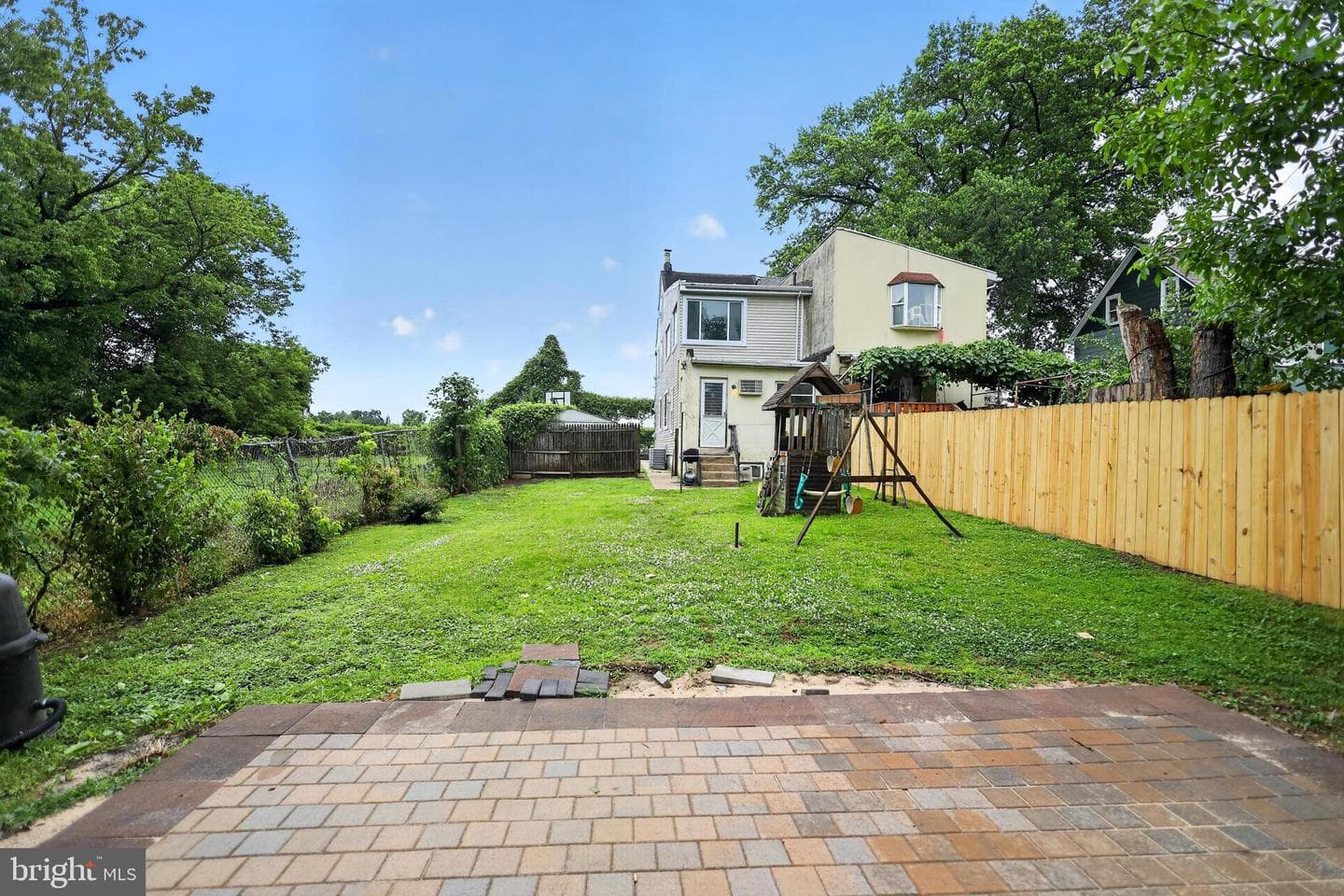 8 Blakiston Lane photo 18