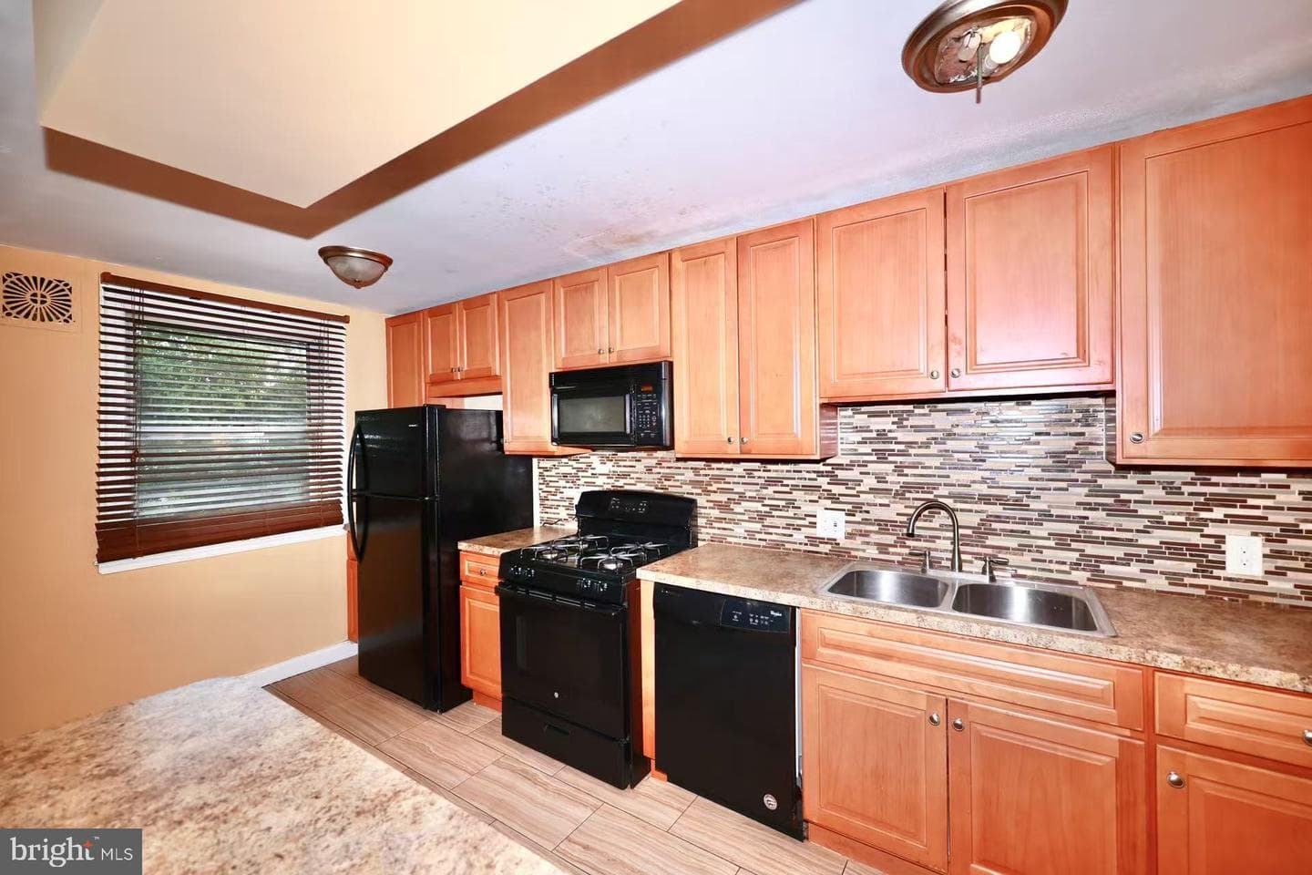 8215 Craig Street photo 14