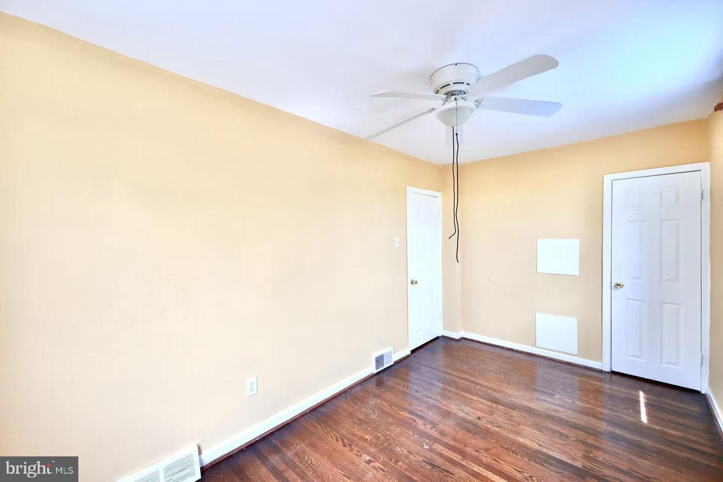 8215 Craig Street photo 22