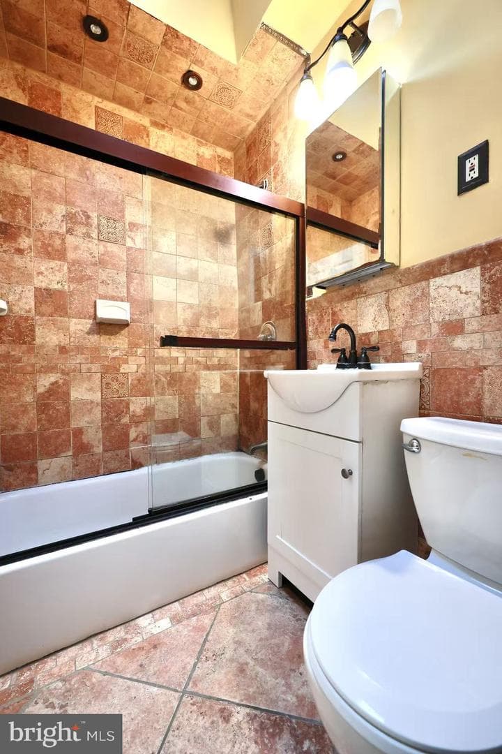 8215 Craig Street photo 24