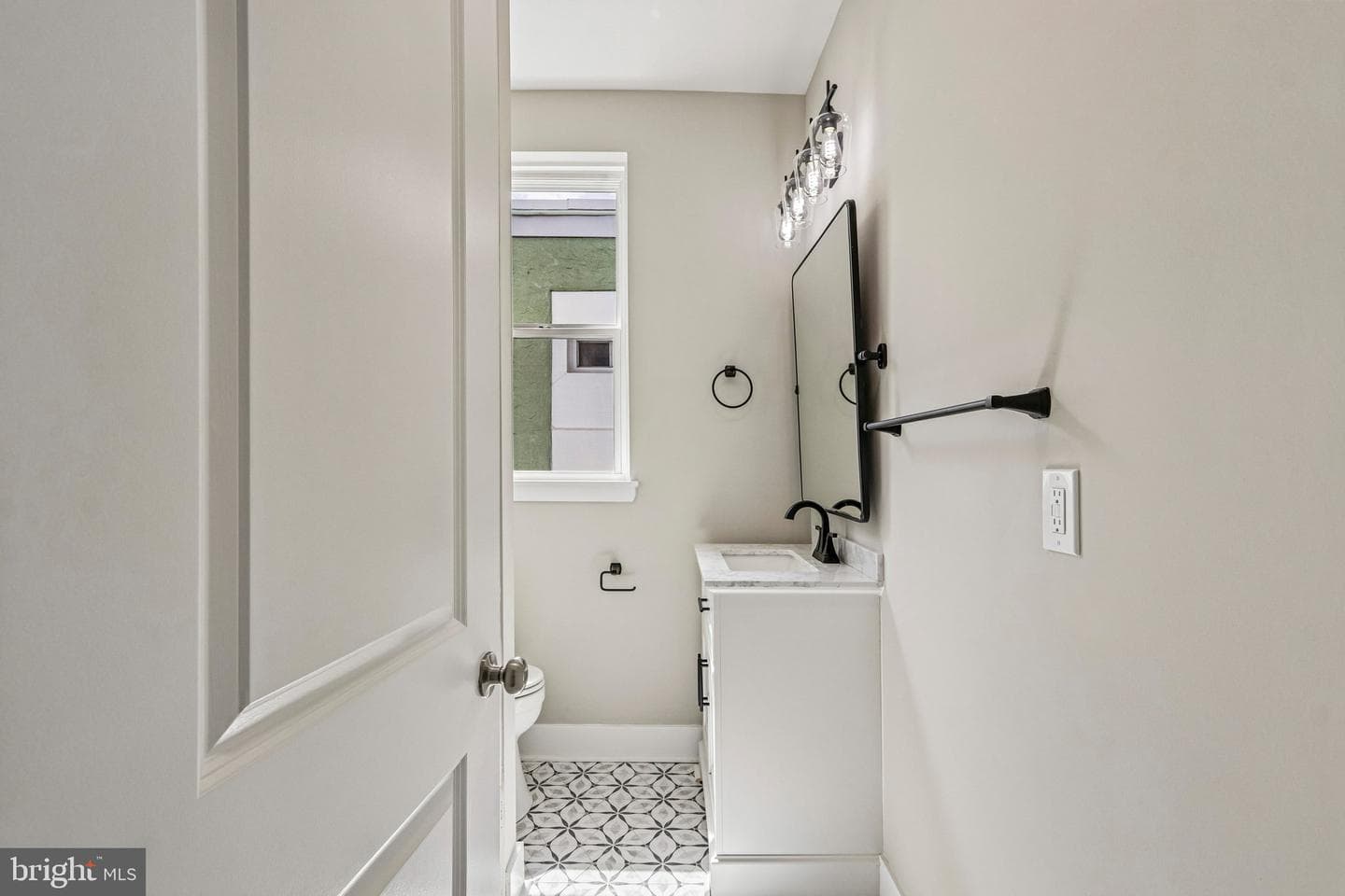 2075 E Venango Street photo 17