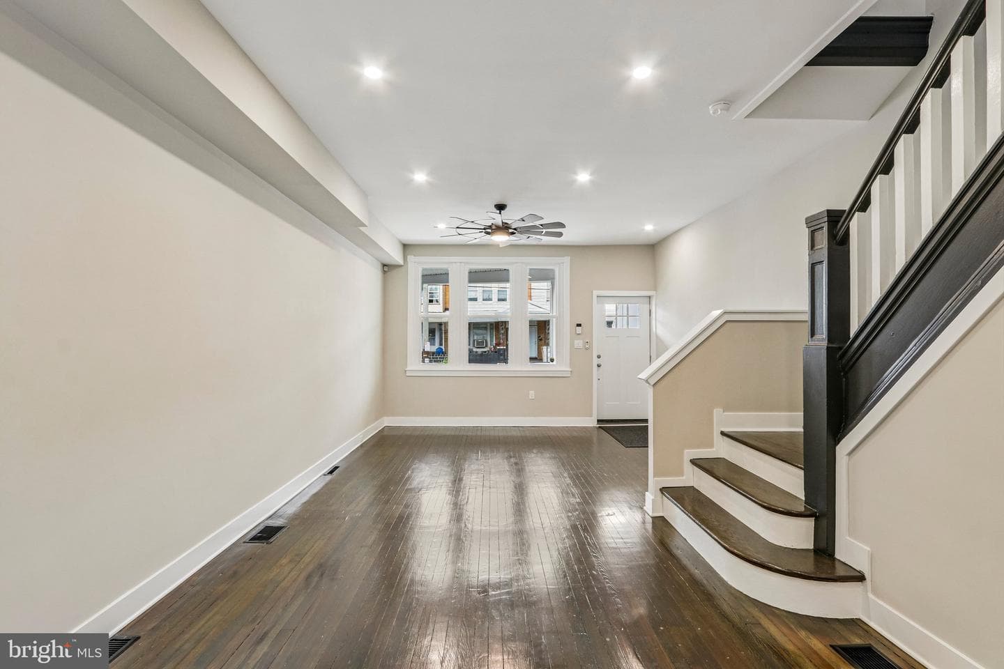 2075 E Venango Street photo 5
