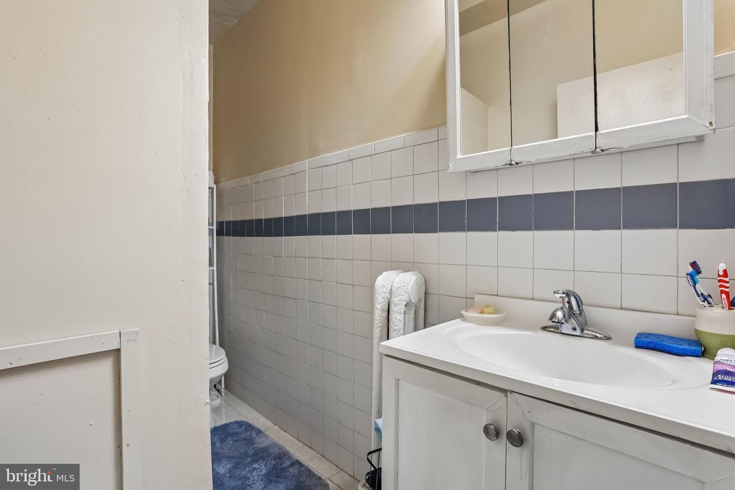 5112 N Fairhill Street photo 23