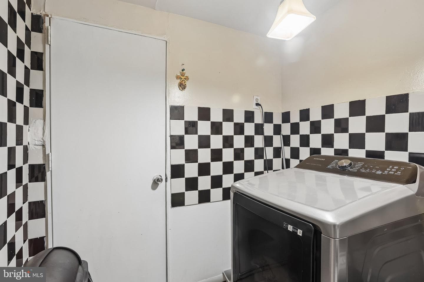 5112 N Fairhill Street photo 34