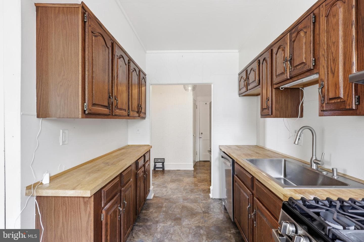 907 E Rittenhouse Street photo 11