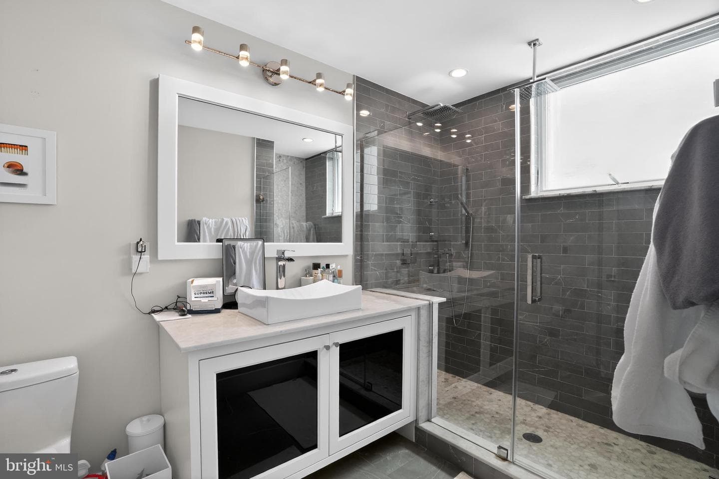 432 Gaskill Street photo 21
