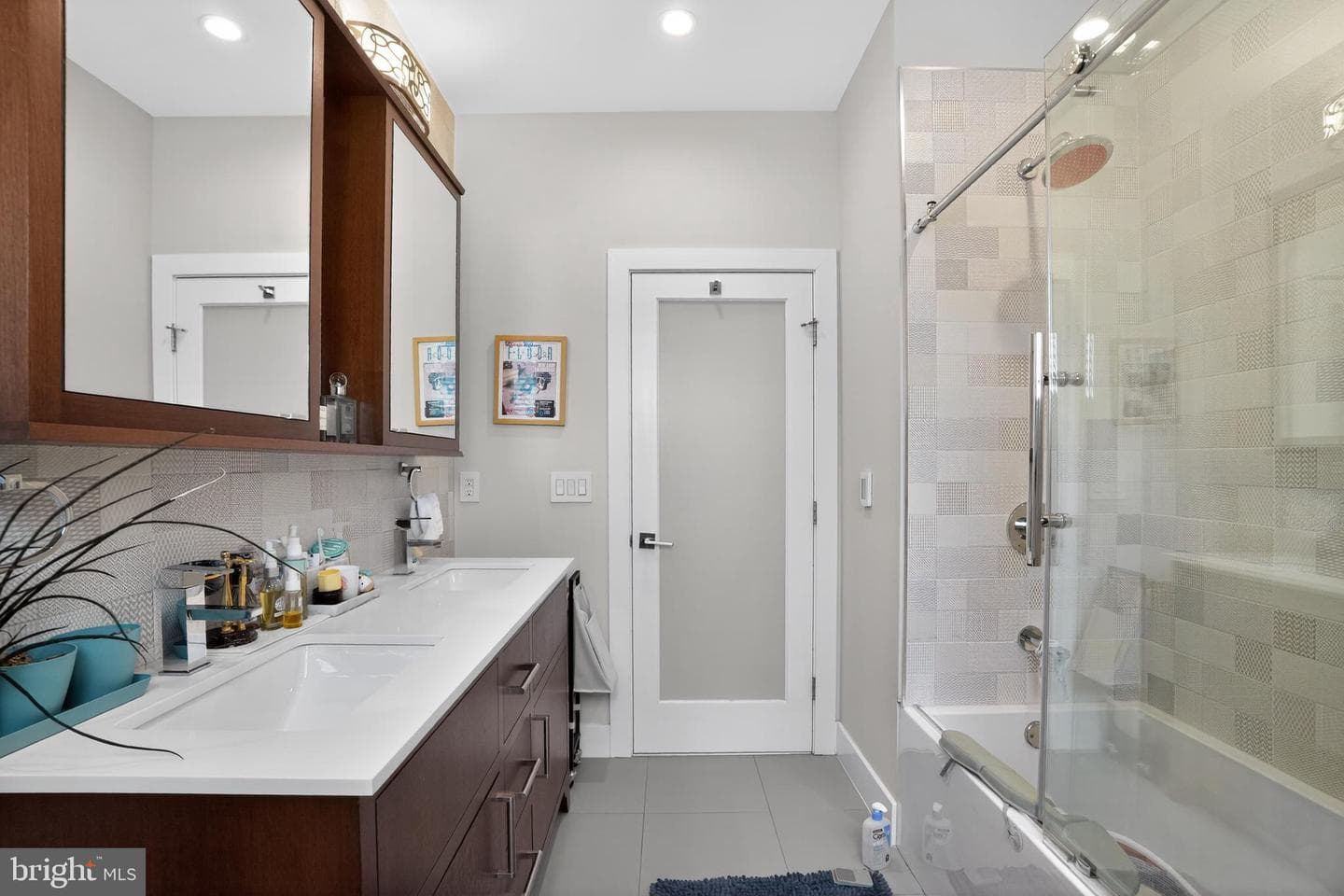 432 Gaskill Street photo 23