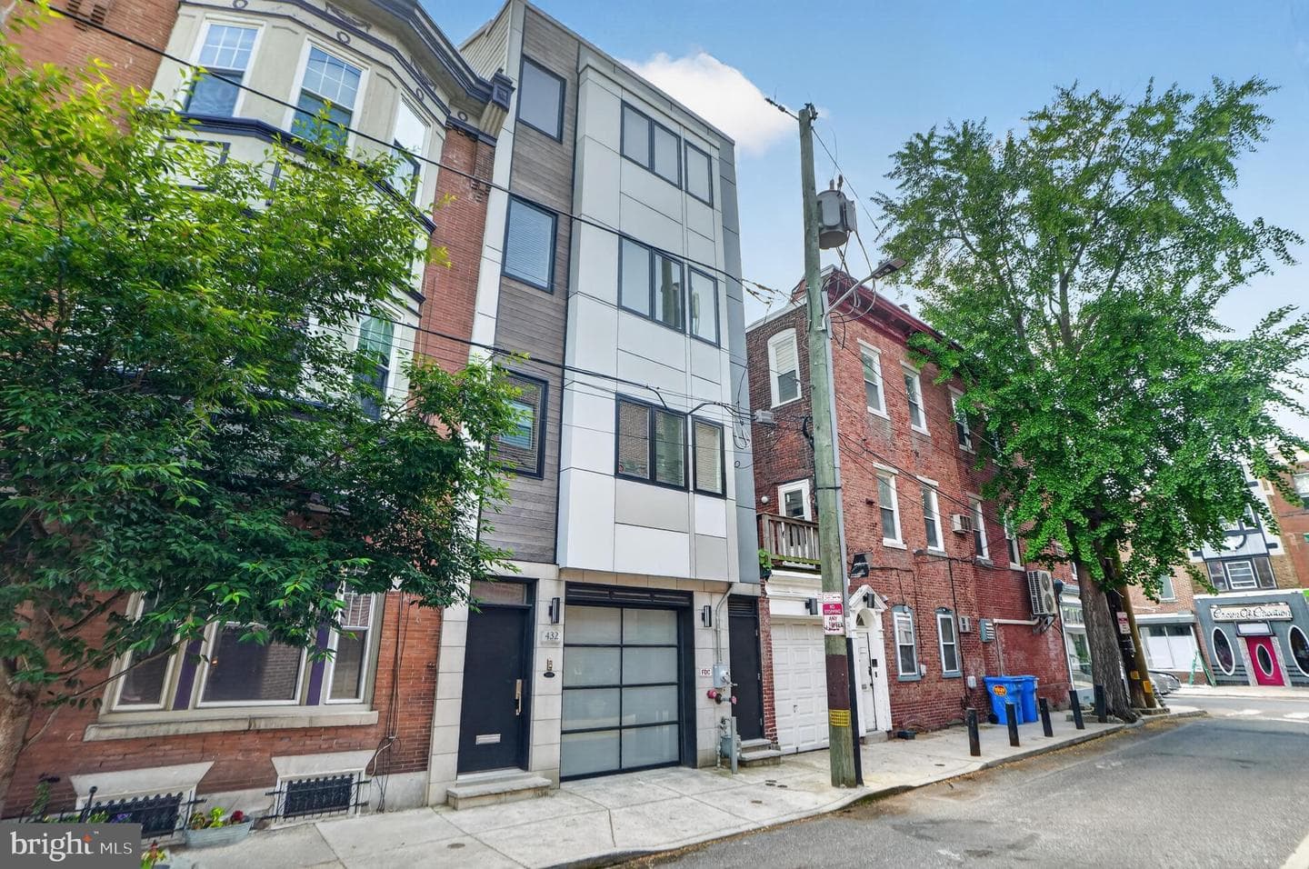 432 Gaskill Street photo 3