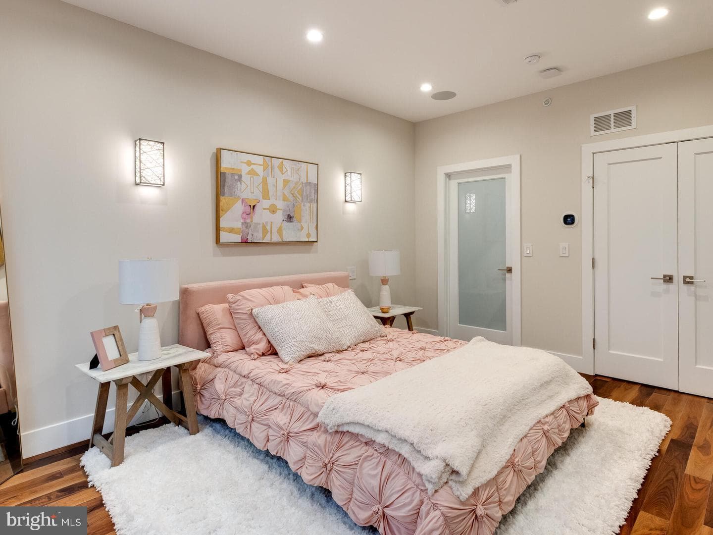 432 Gaskill Street photo 43