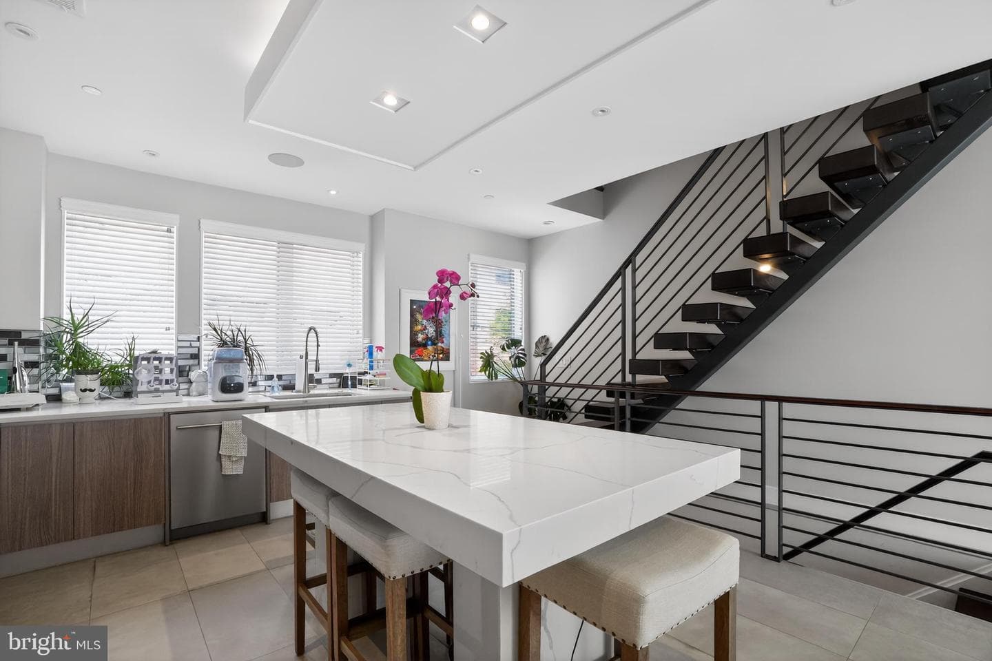 432 Gaskill Street photo 6