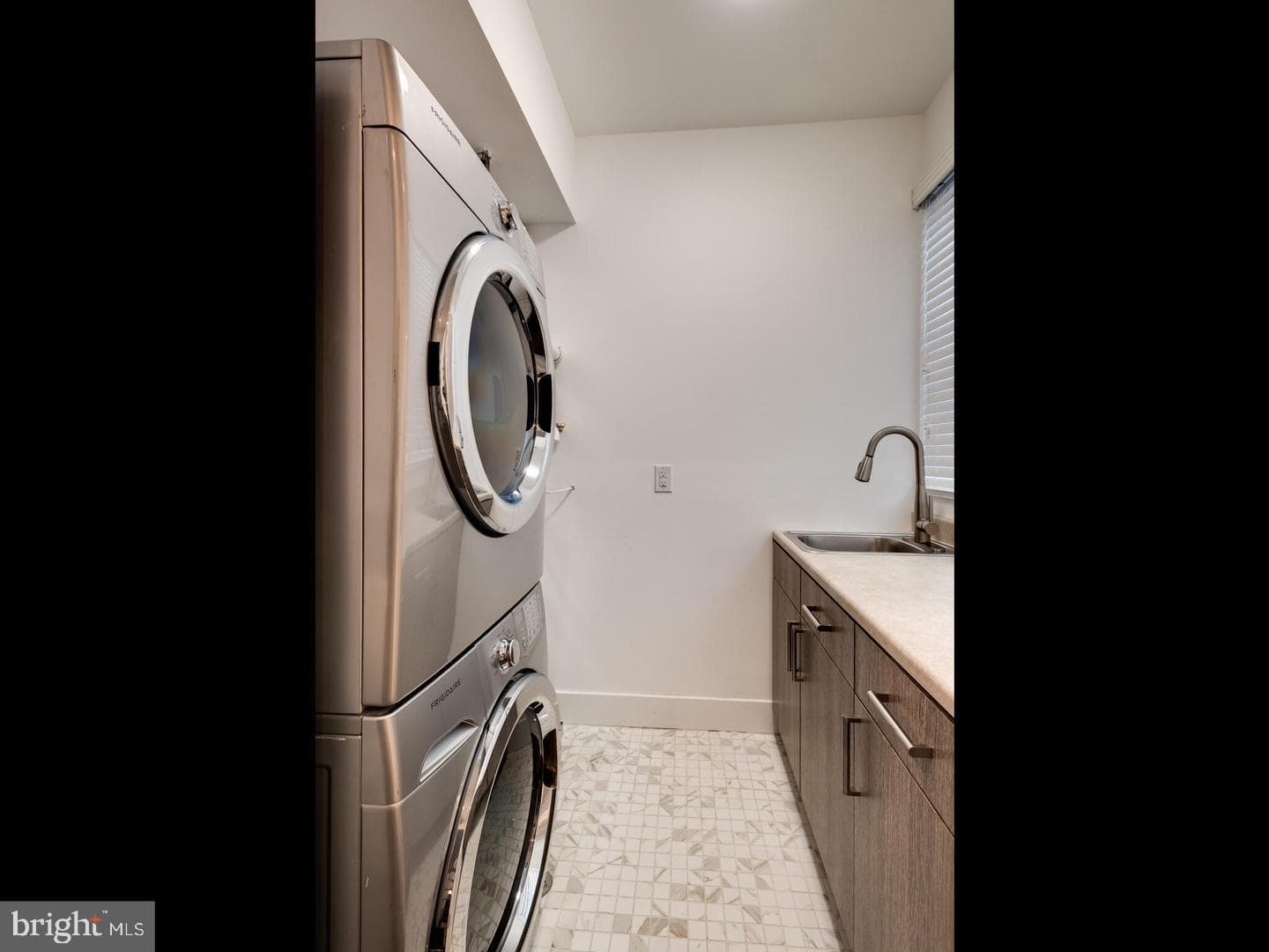 432 Gaskill Street photo 62