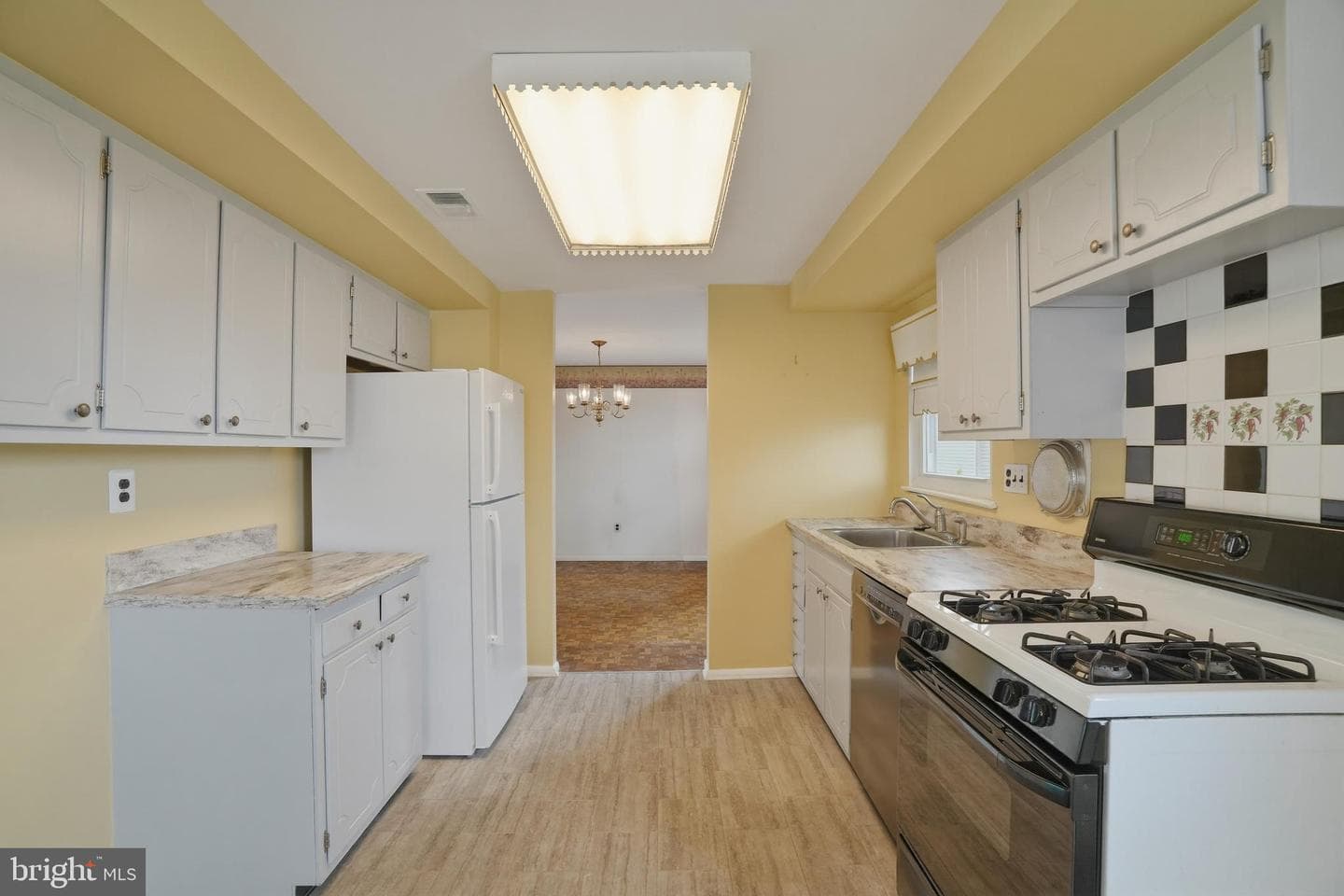 10113 Galahad Road photo 17