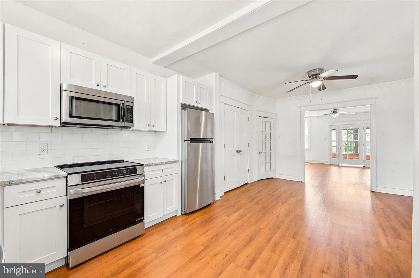 5851 Fernwood Street photo 13