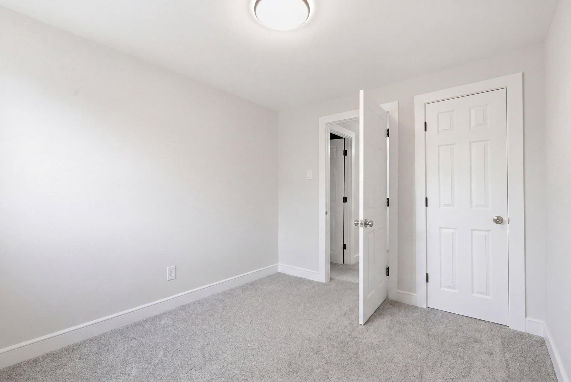 819 Bergen Street photo 33