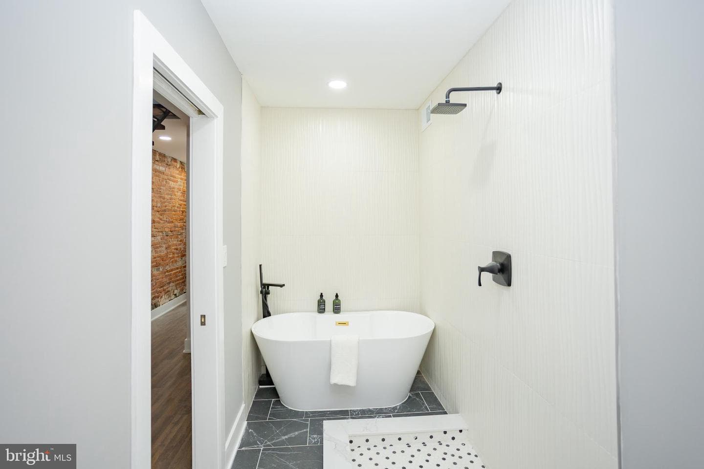 429 Tasker Street photo 39