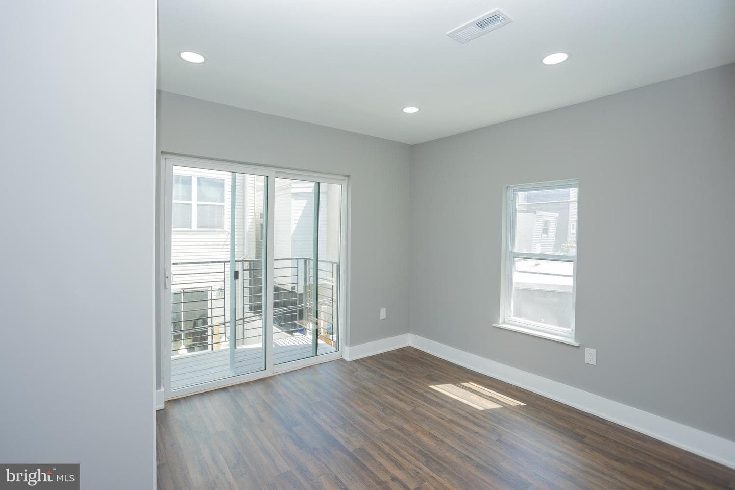 429 Tasker Street photo 41