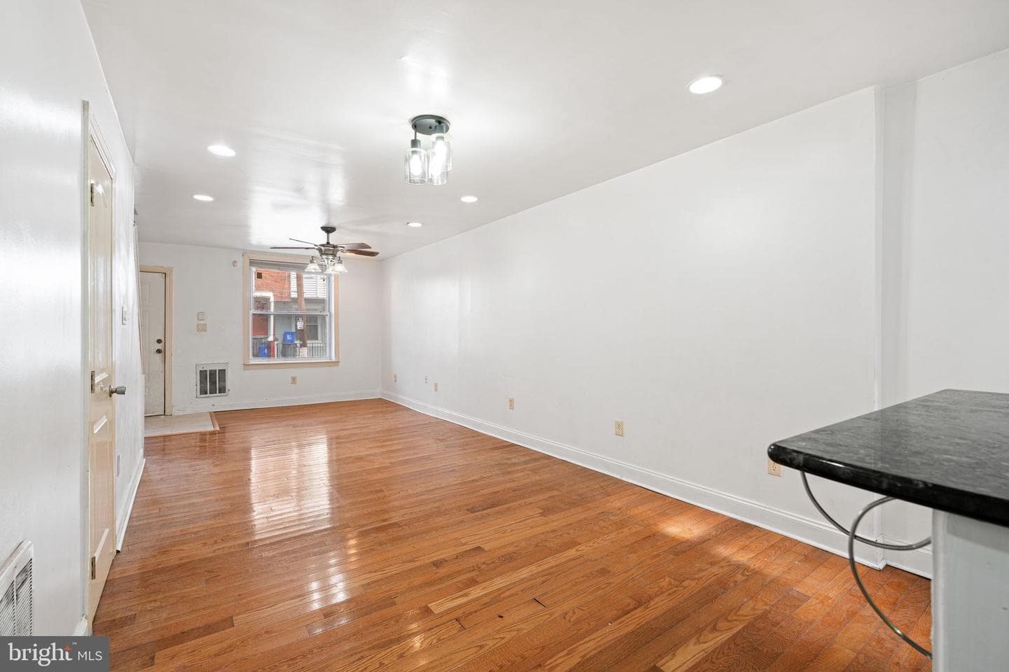 1816 S Alden Street photo 3