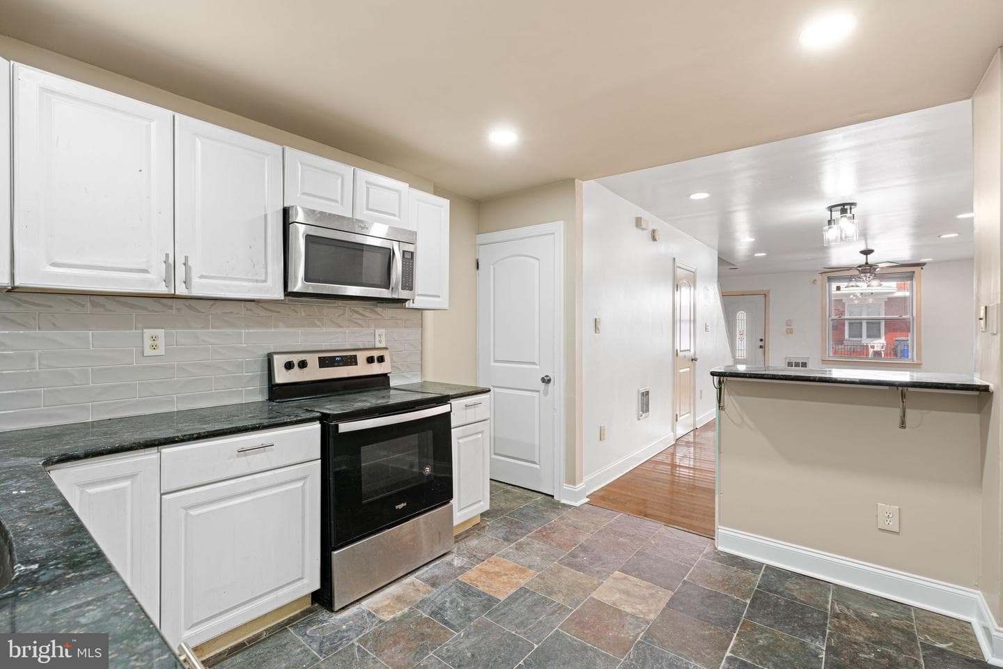 1816 S Alden Street photo 5