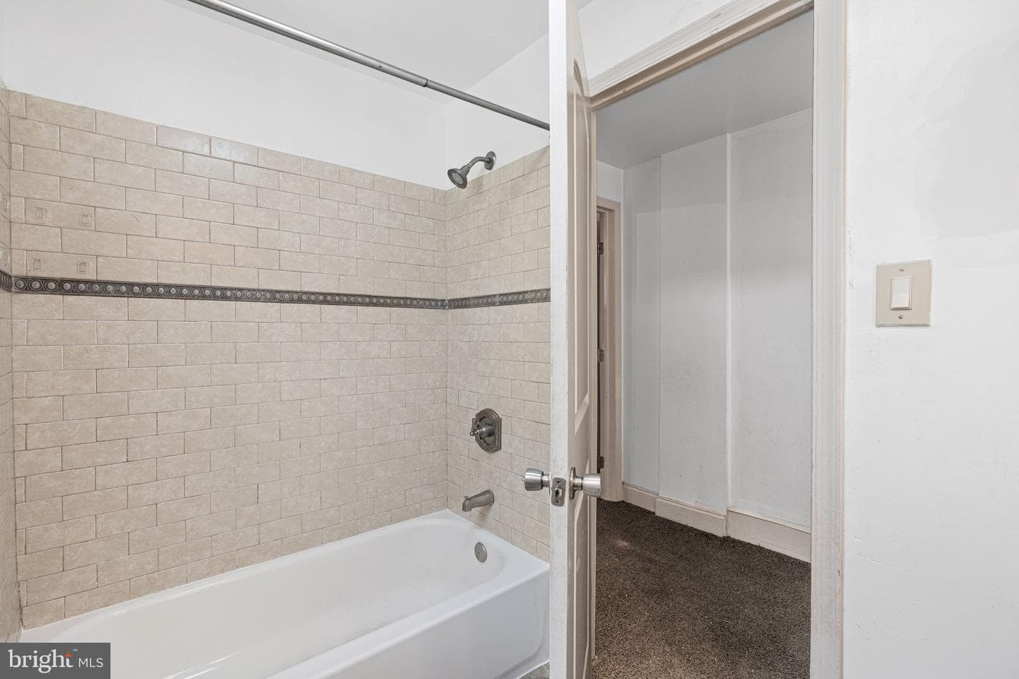 1816 S Alden Street photo 7