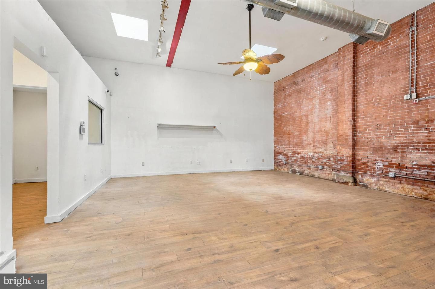 1414 W Oxford St photo 3
