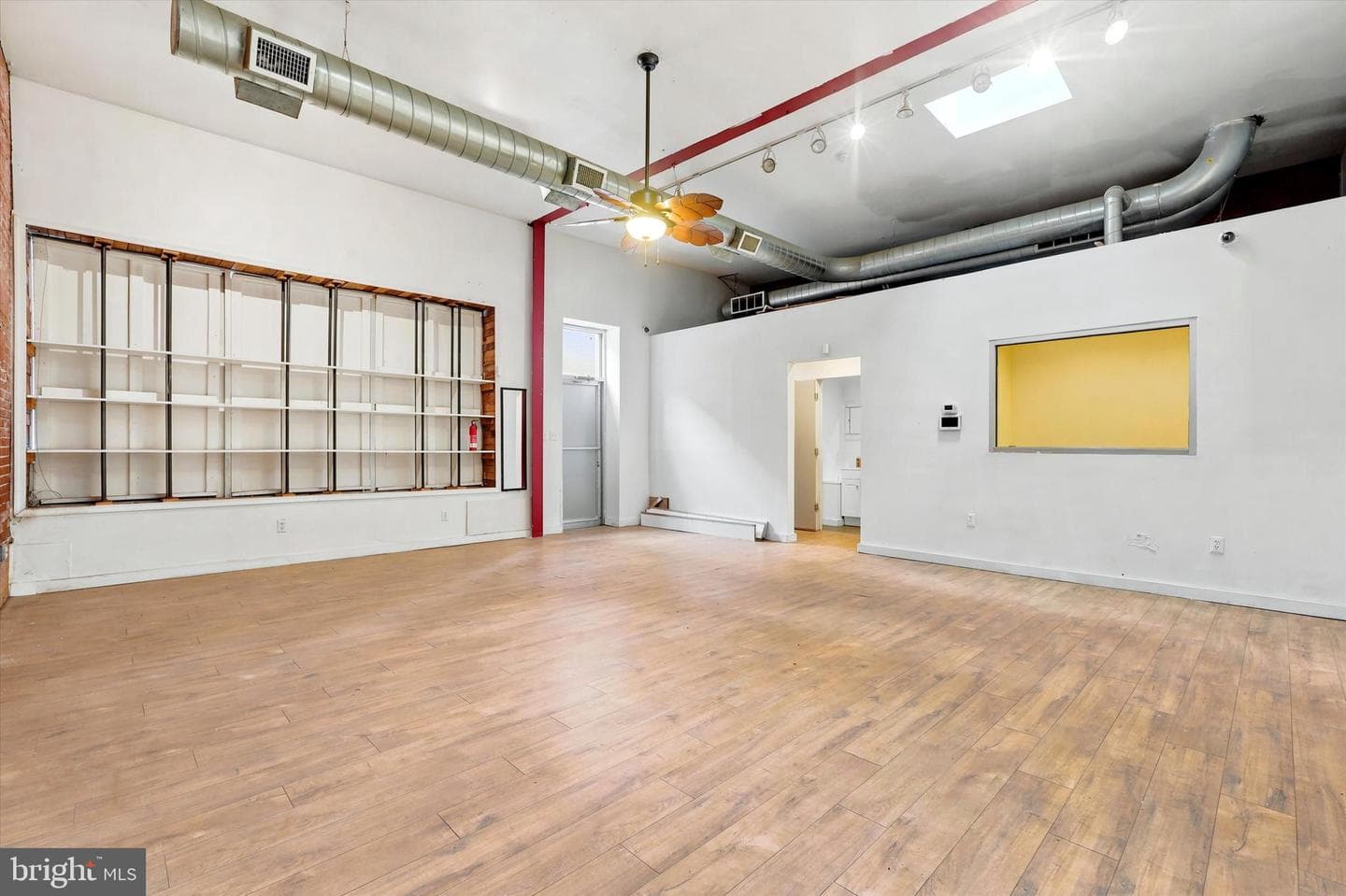 1414 W Oxford St photo 6