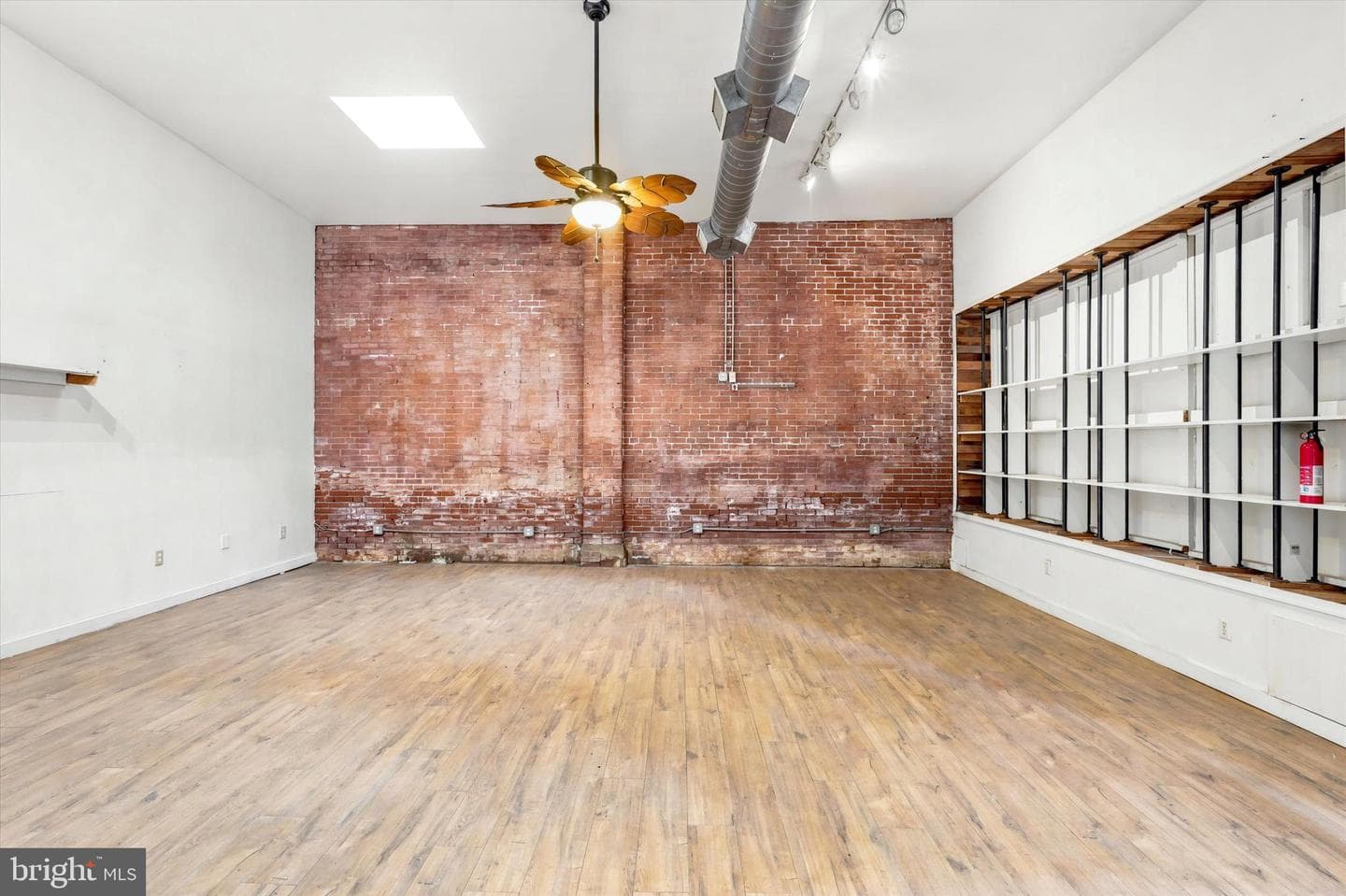 1414 W Oxford St photo 9