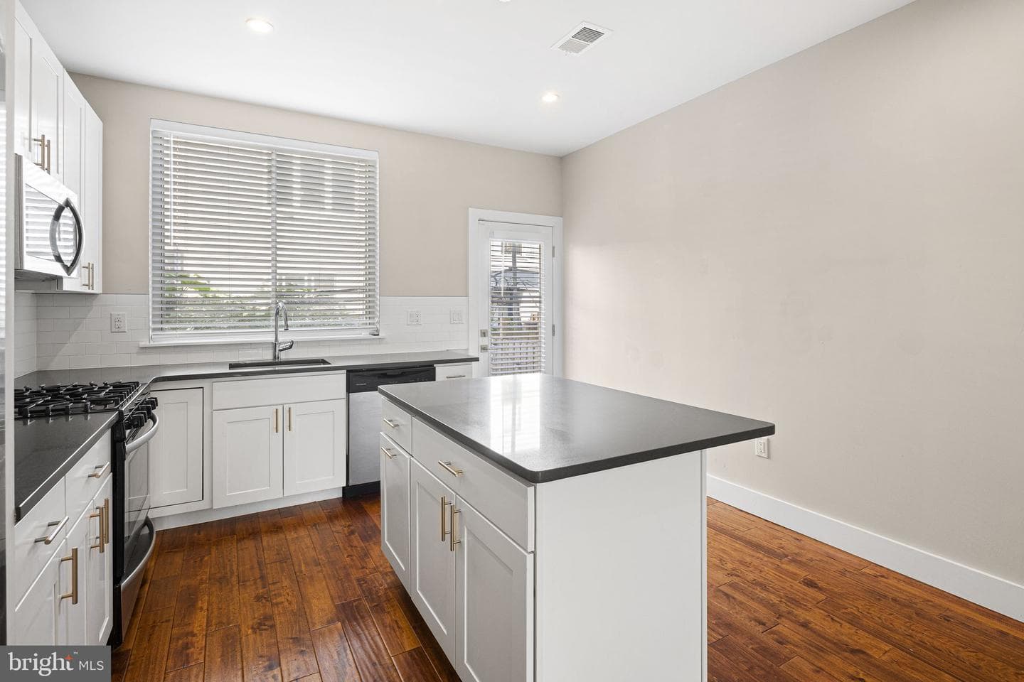 1443 S Colorado Street photo 5