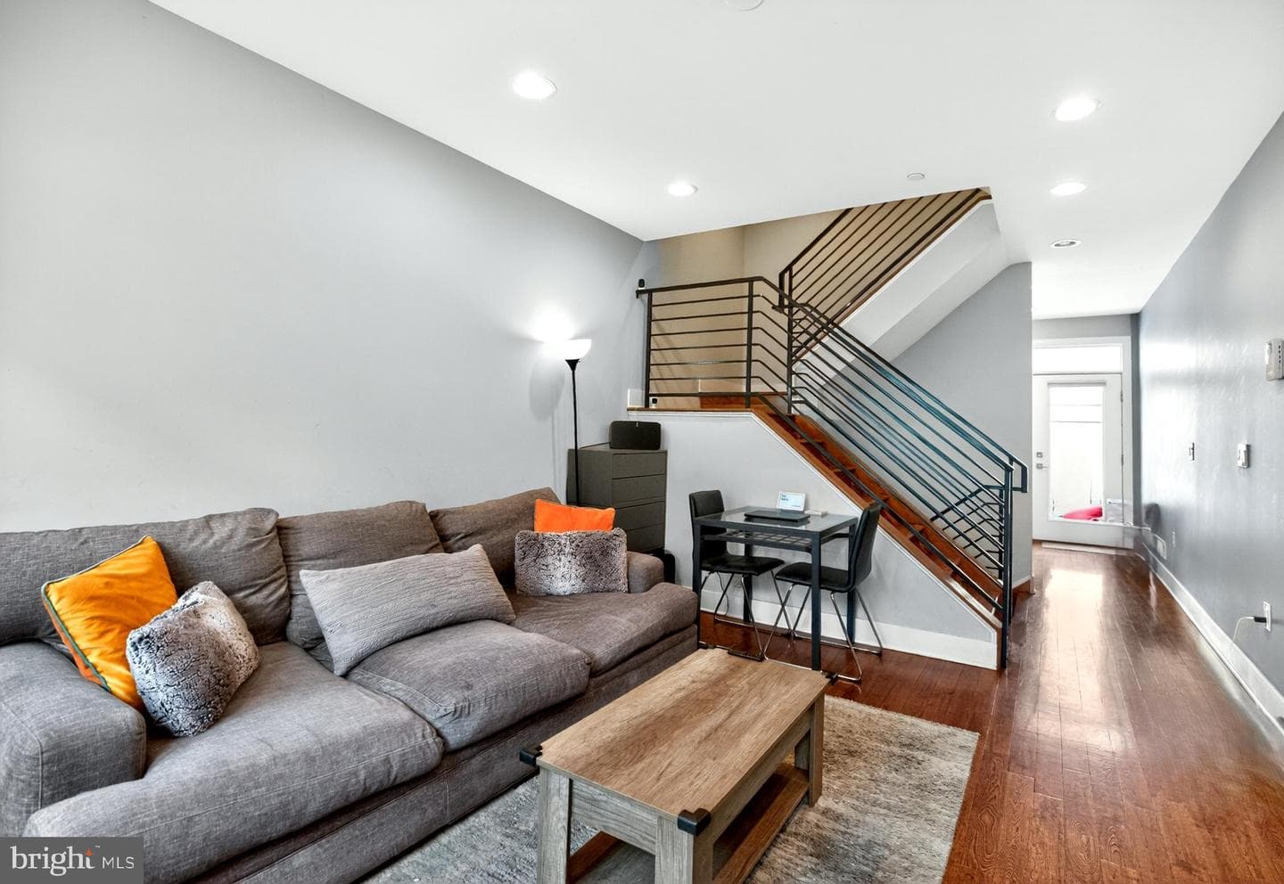 2227 Titan St photo 2