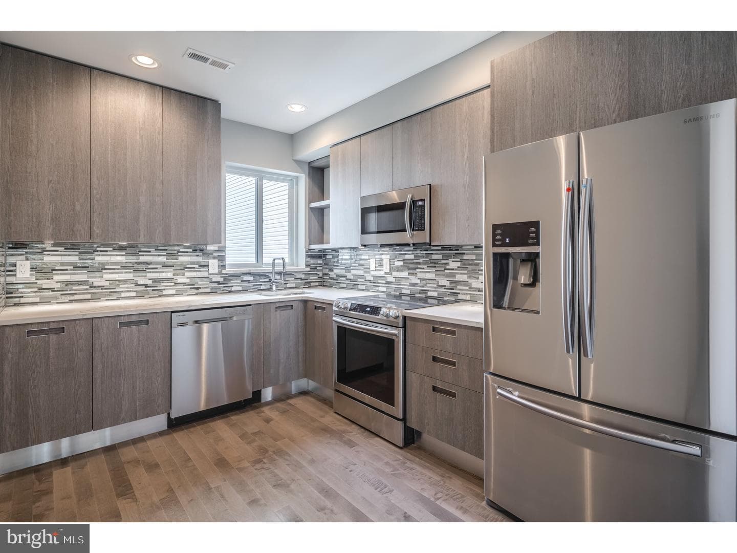 910 N 16th Street #c photo 5