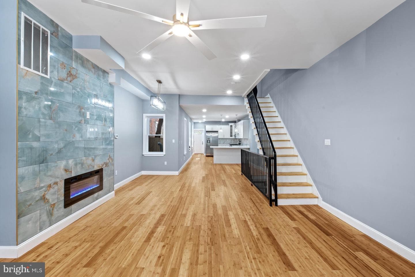 826 N Preston St photo 3