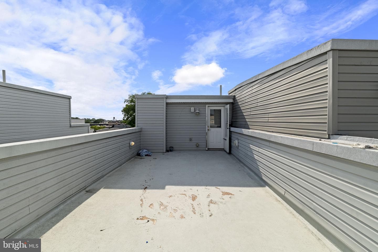 1740 N Lambert Street photo 38