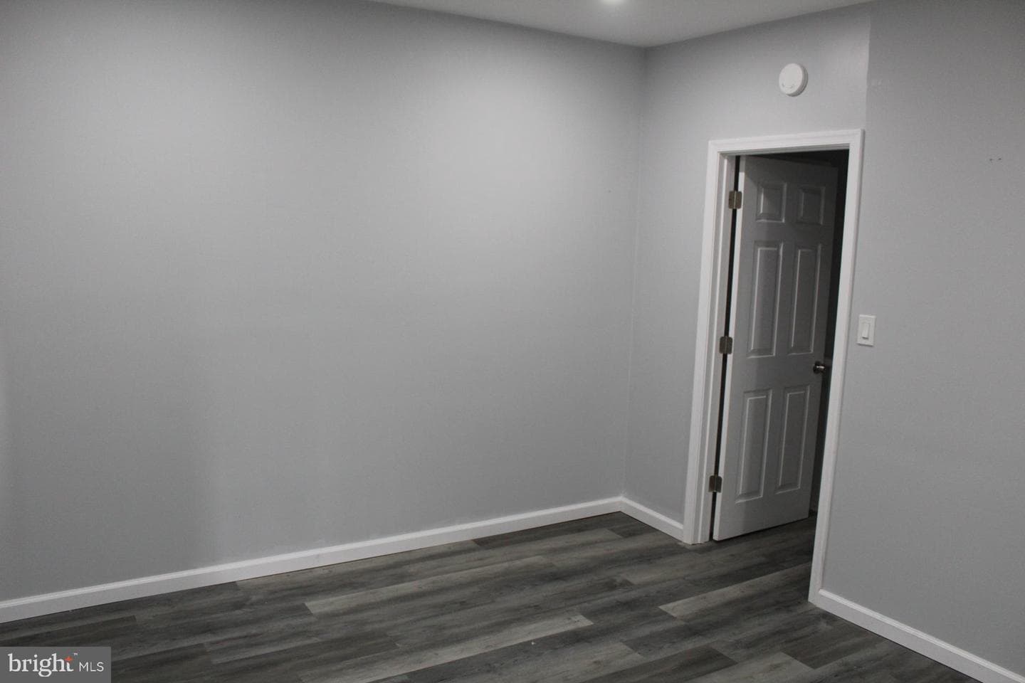 2546 W Seltzer Street photo 13