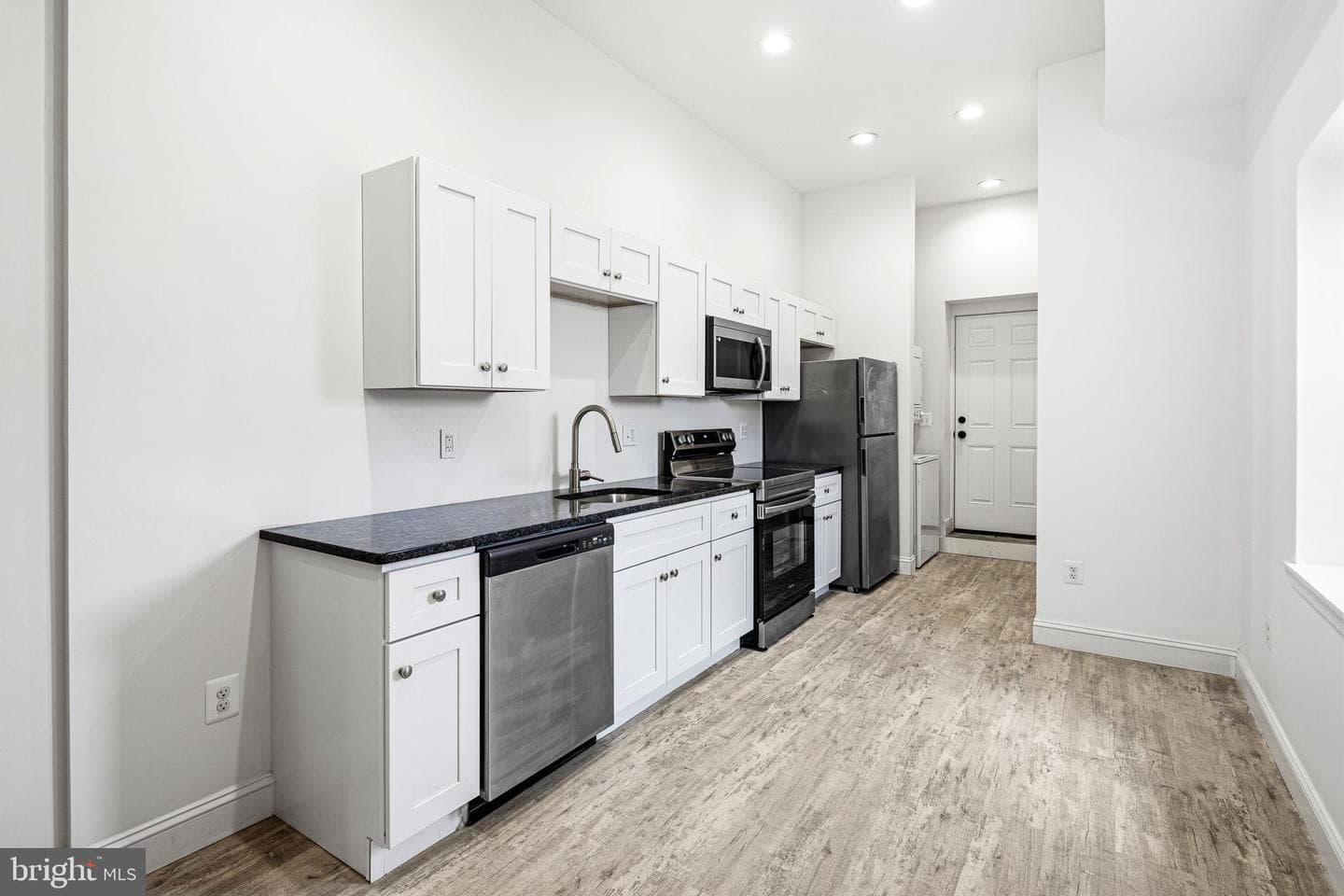 2144 N 8th Street photo 3
