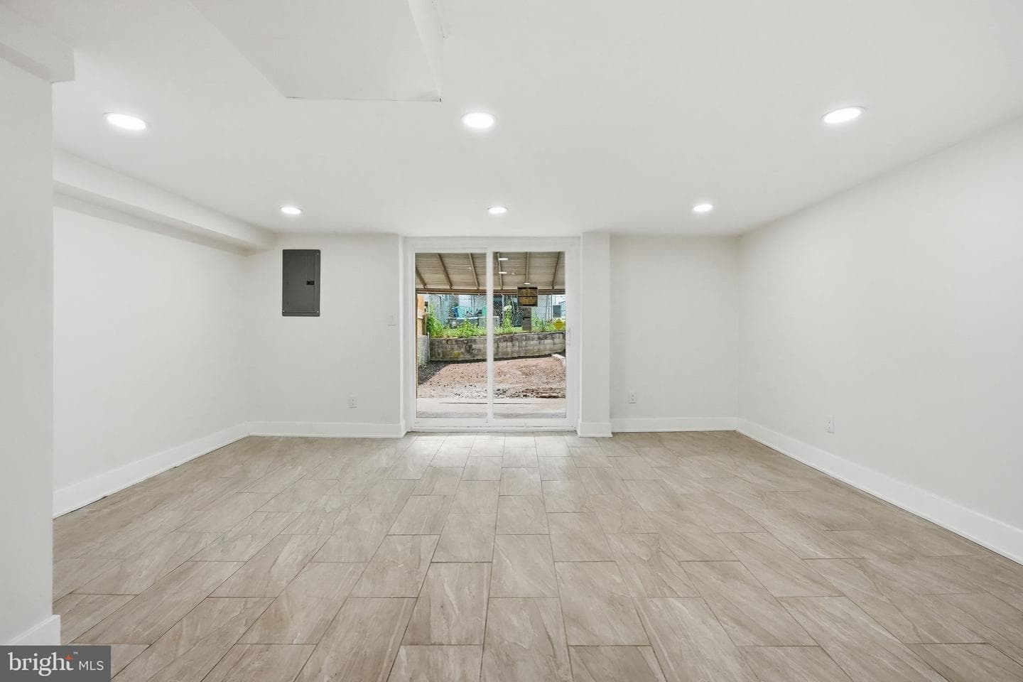 2822 Maxwell Street photo 28