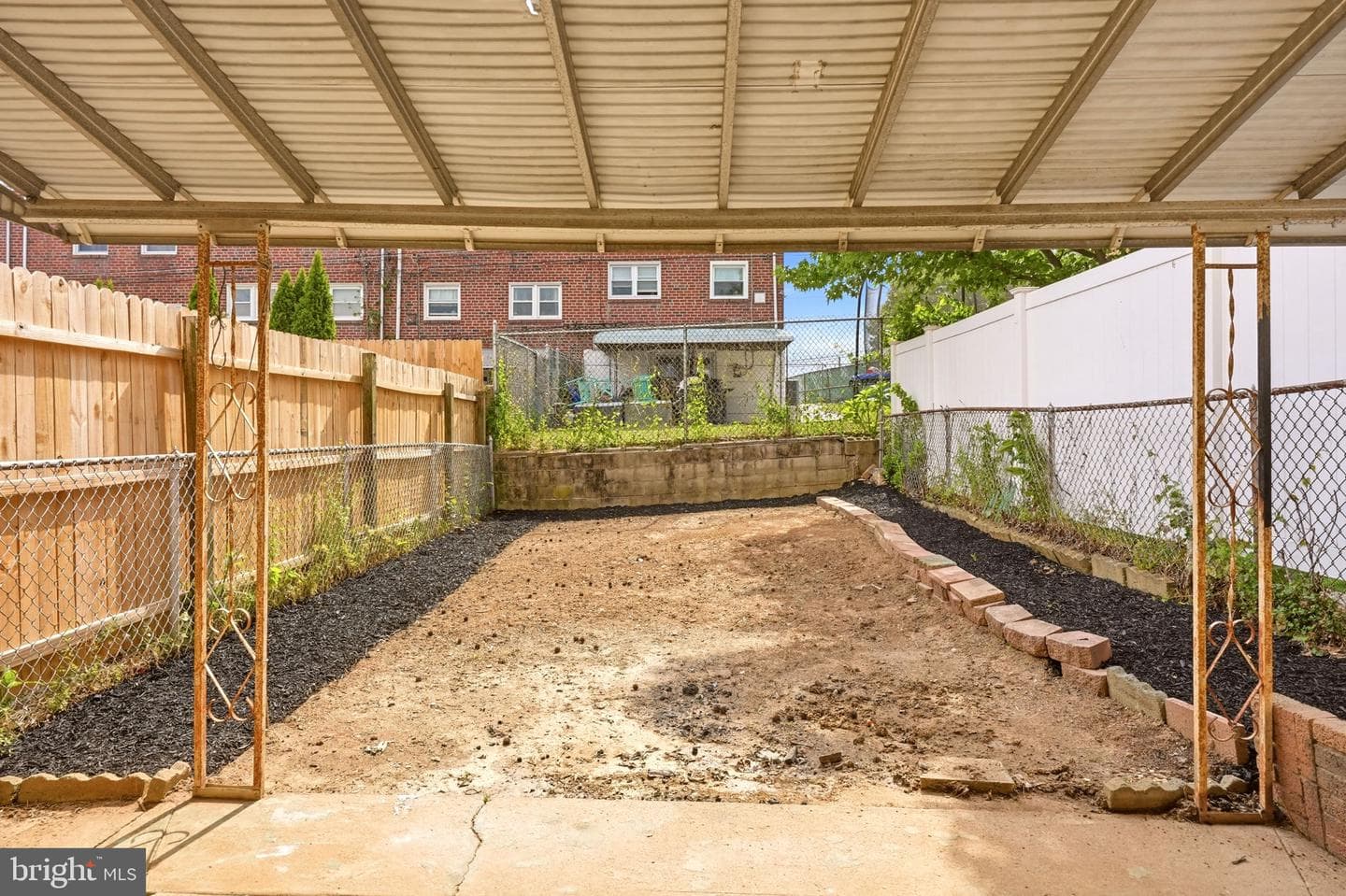 2822 Maxwell Street photo 49