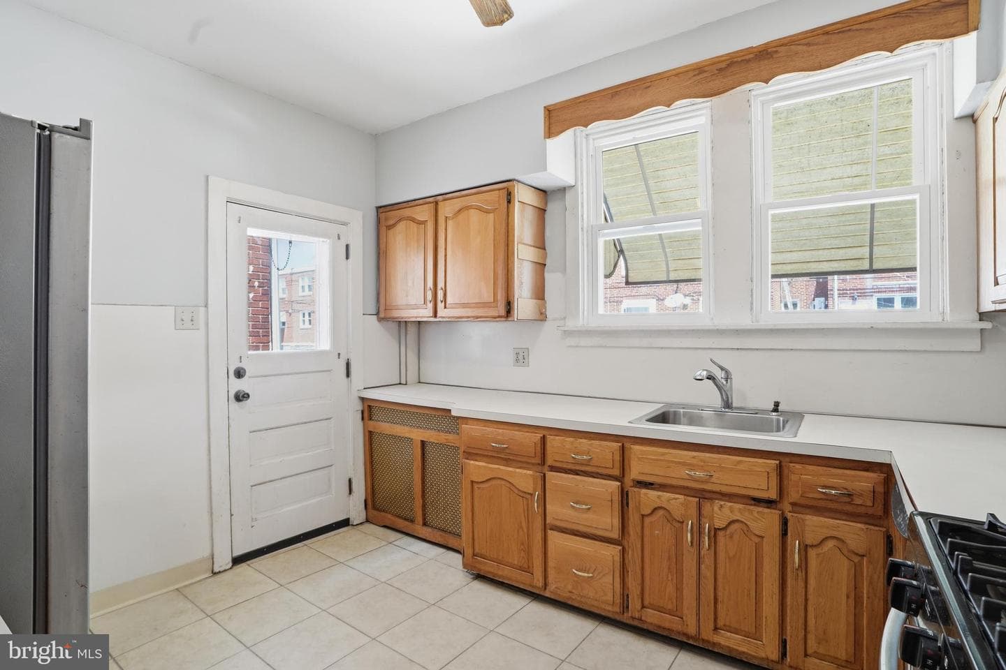 3245 Cottman Avenue photo 9