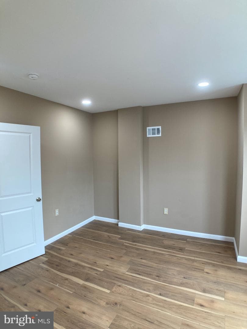 5166 Funston Street photo 14