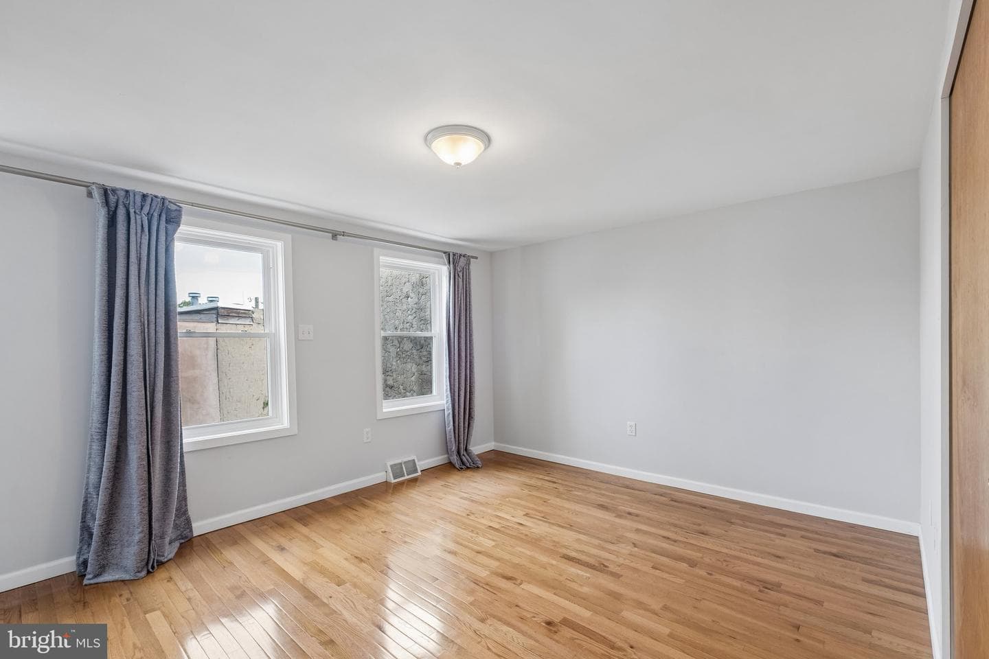 2305 Grays Ferry Ave photo 16