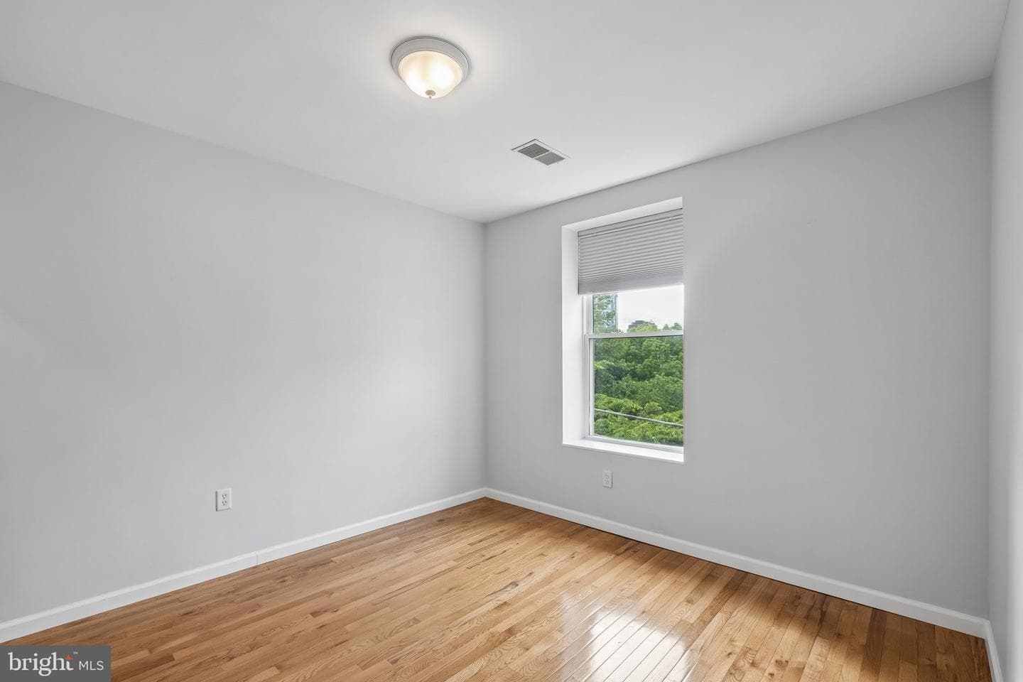 2305 Grays Ferry Ave photo 21