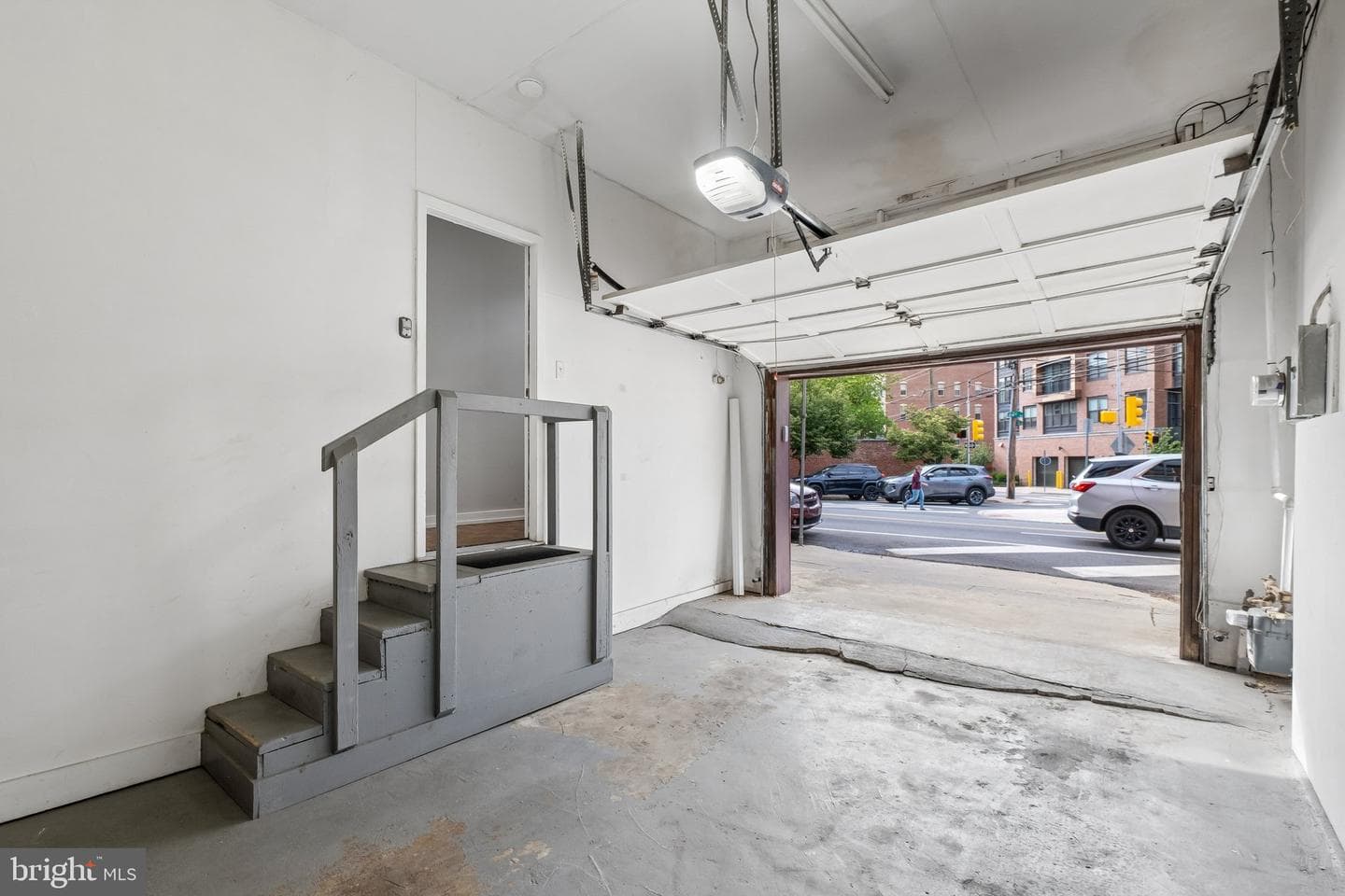 2305 Grays Ferry Ave photo 4