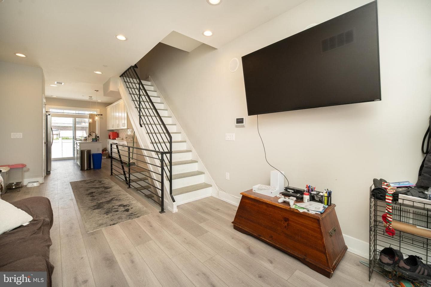 3010 Janney Street photo 3