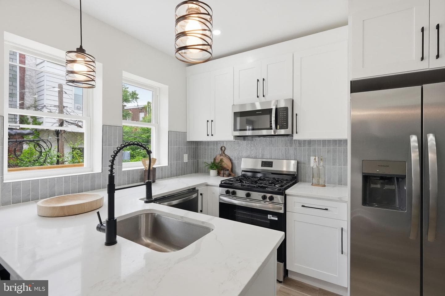 512 S Yewdall Street photo 11