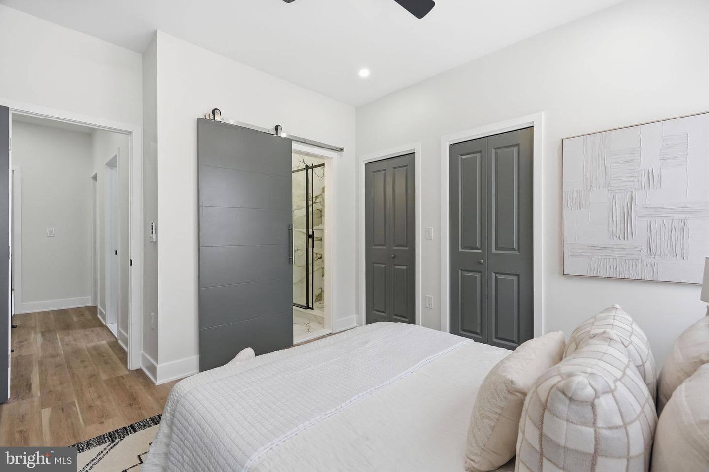 512 S Yewdall Street photo 25
