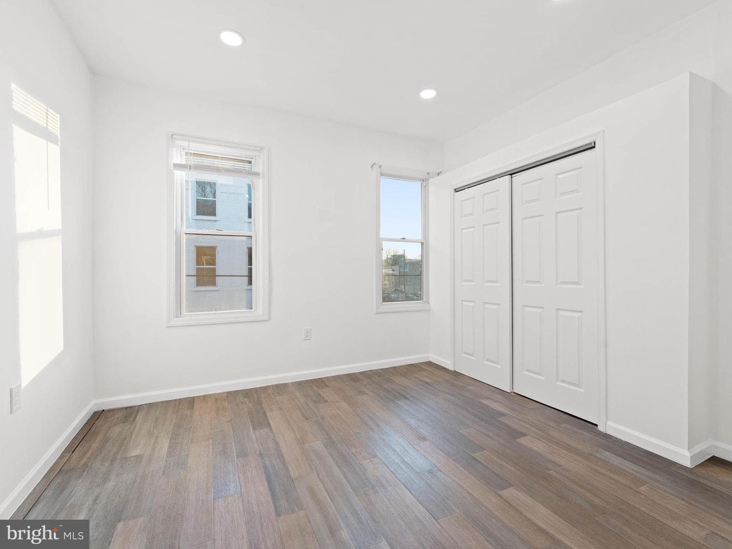 2443 Nicholas Street photo 14